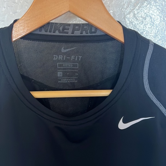 Nike Pro black running dri fit small - Picture 2 of 2